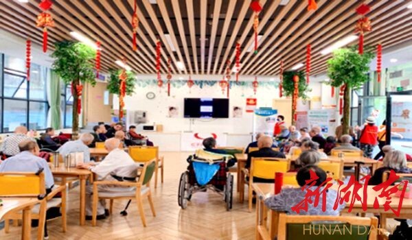 讓愛回家，衡陽(yáng)市中心醫(yī)院開展關(guān)愛阿爾茨海默病老人義診活動(dòng)